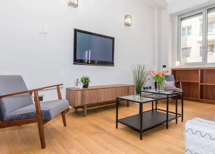 Altido Apt For 4 In The Centre Of Milan